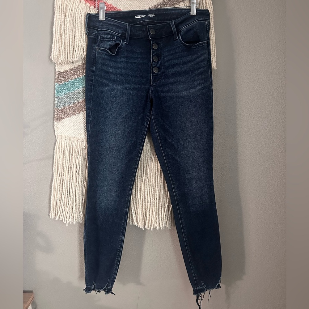 Old Navy✨ Rock Star super skinny Ankle Mid Rise• Size 4• EUC